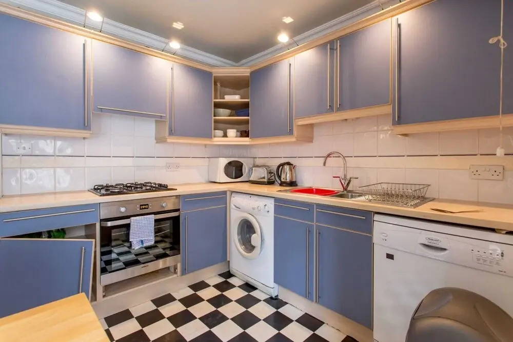 2 Bedroom Home By Leiths Shore