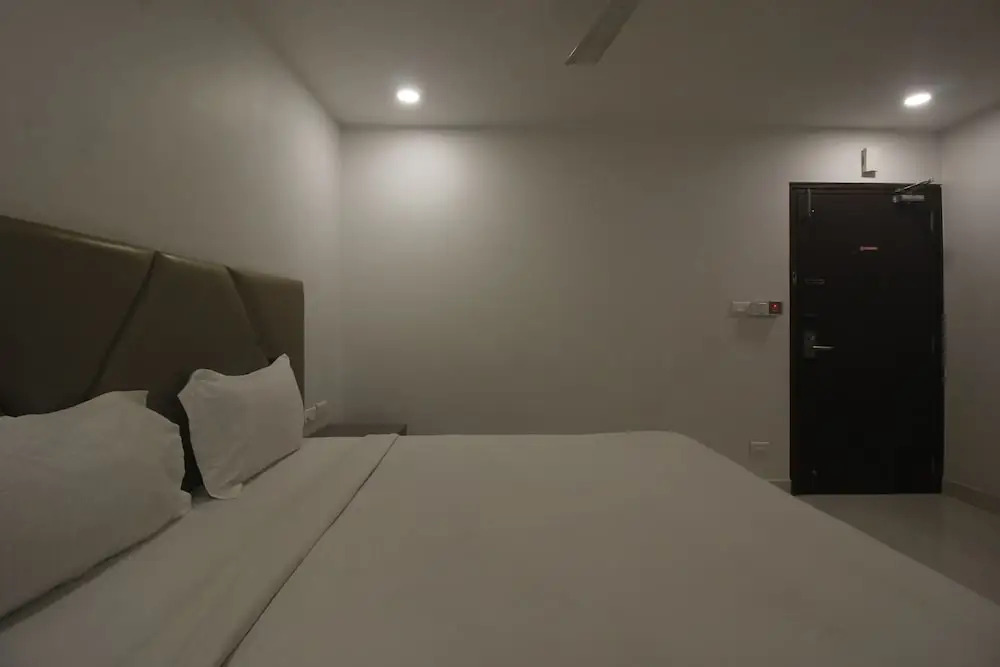 Hotel Ssr Grand