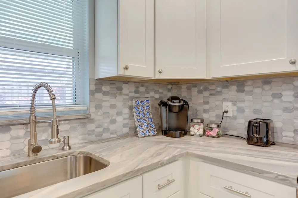 Pet-friendly Palm Beach Pad - 1 Mi to the Ocean!