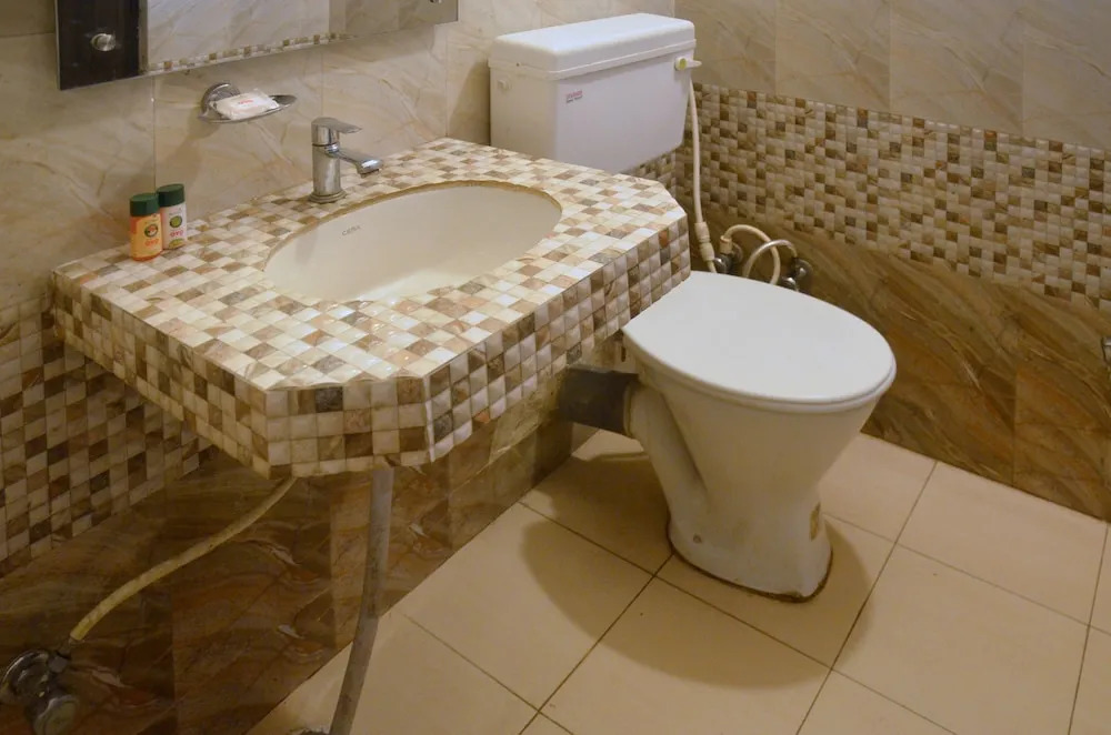 OYO 5449 Hotel SBD Guest House