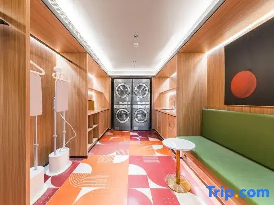 Orange Hotel (Nanchang Tengwang Pavilion Metro Station）