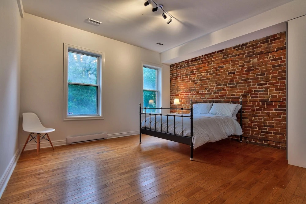 Gorgeous 3BR Right Downtown Montreal