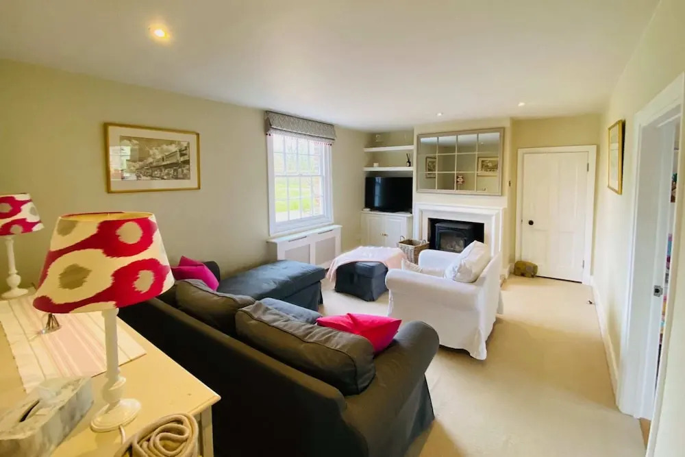 Stunning 6-bed Country House With Heated Pool