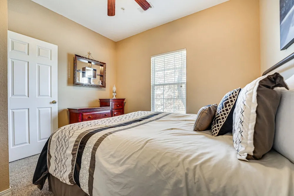 Walk to The Strip: Family-Friendly Branson Home