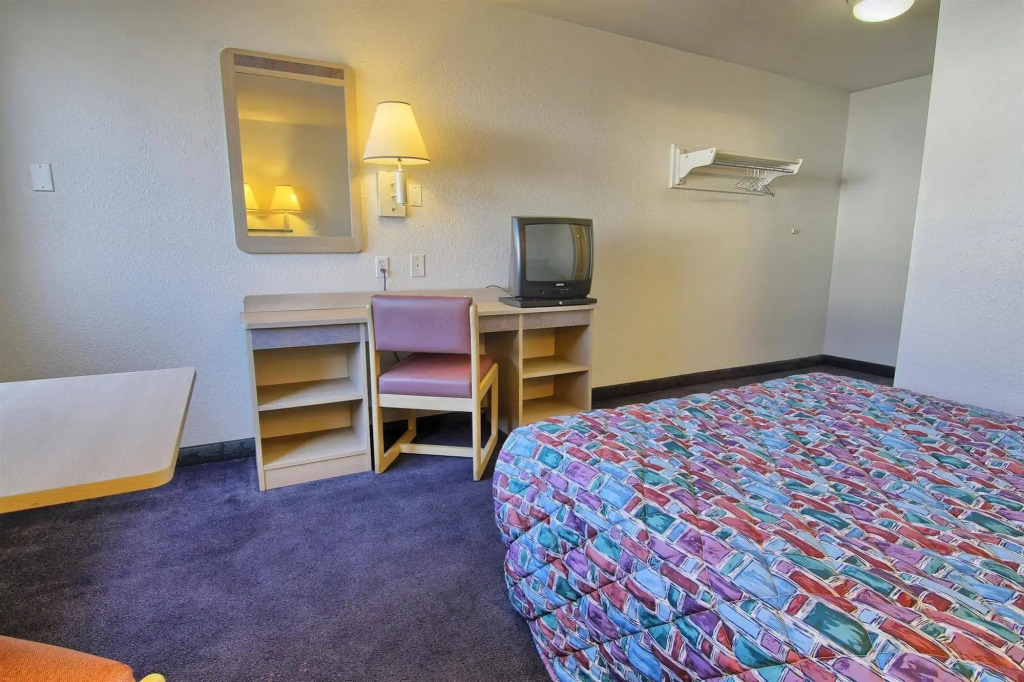 Motel 6-Fort Wayne, IN
