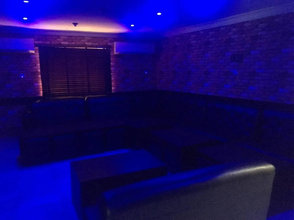 Mayors & Diplomat Suites Opebi
