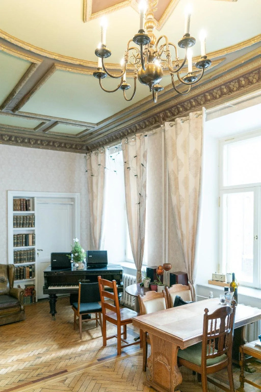 Отель Godart