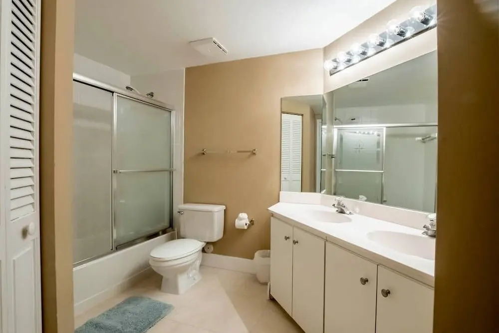 Les Pelicans 404 - 4 People, Sunny Isles Str-01043