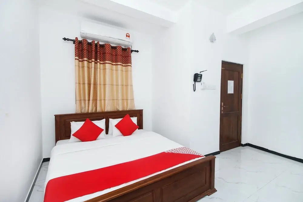 Shan Hotel by OYO Rooms