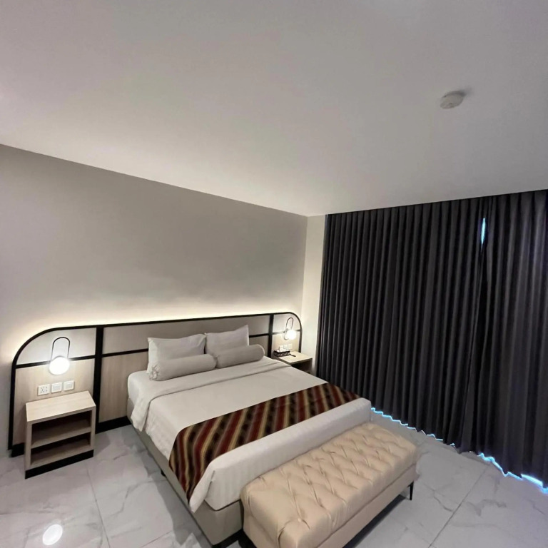 Front One Harvest Hotel Wonosobo