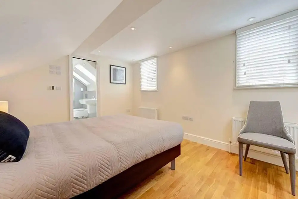 Cosy Two Bedroom Apartment - Flat 59A
