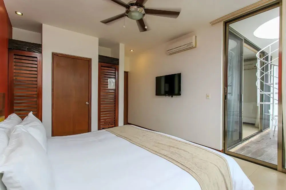 Nolita 304 Exquisite 2 Bedroom Ph 5th Av by RedAwning