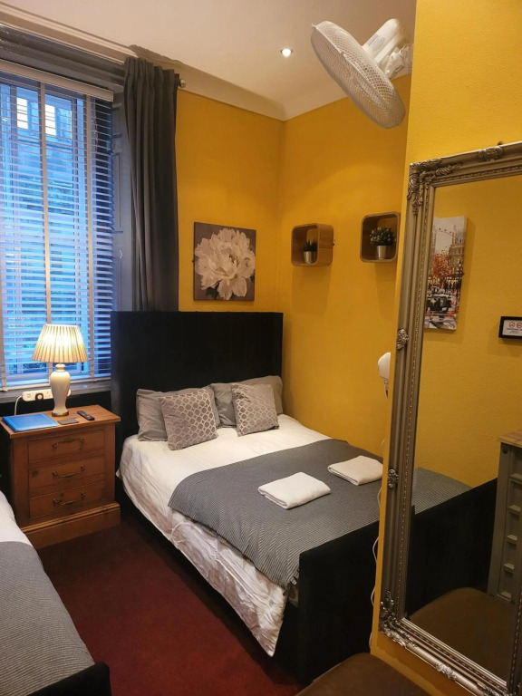 The Residence - NO 8