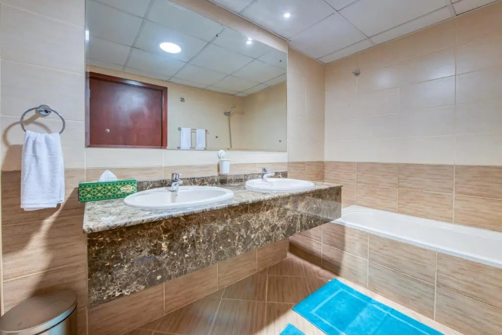 RH- Lagoon Apartments in Ras Al Khaimah, Sunny 3BR near public beach