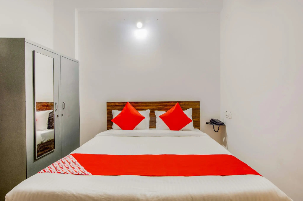 OYO Flagship 64312 Joy Palace Gangadevi nagar