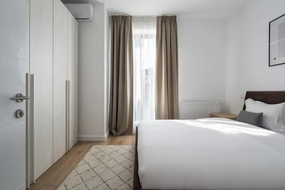 Uphome Suites