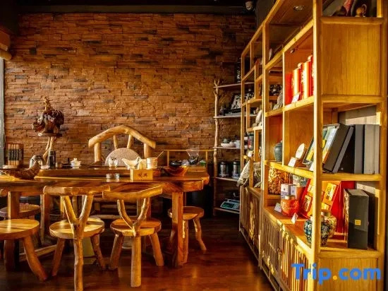 Yuexing Tinghuyuan Guesthouse
