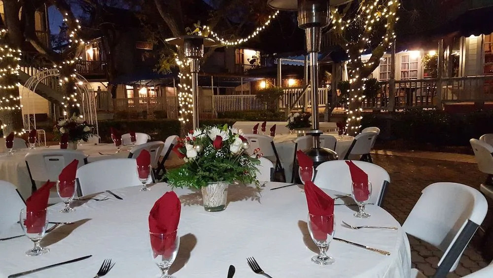 Irwin Street Inn