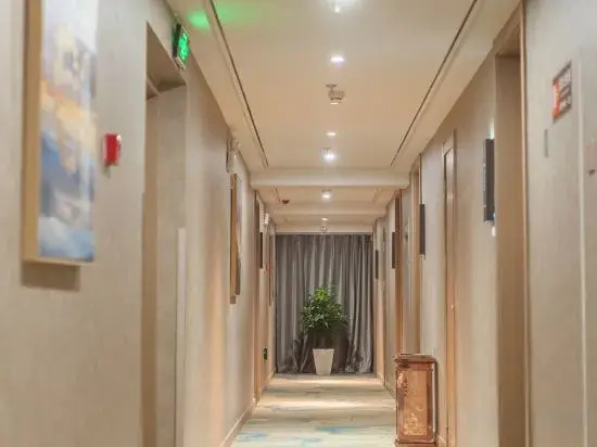 Elong Ruiyun Hotel (Bengbu Carnival Store)
