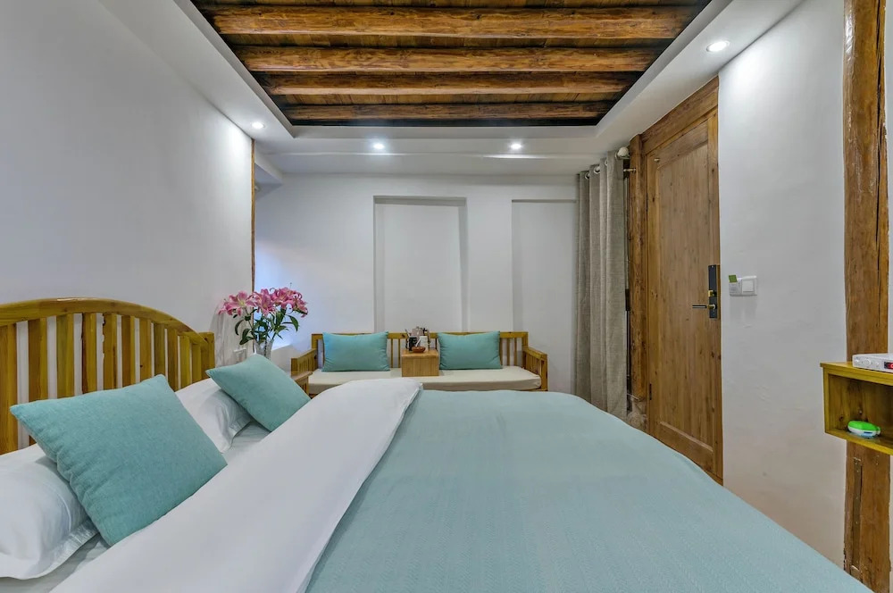 Easy Inn