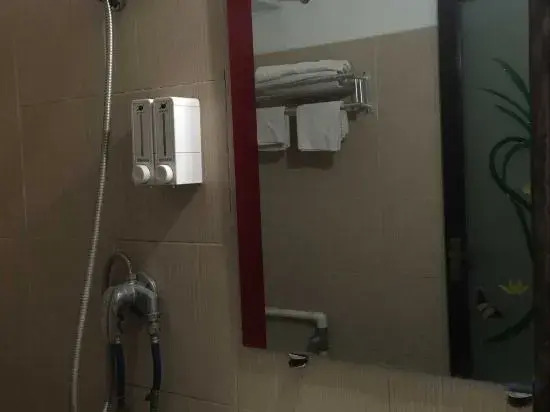 Napo Wangcai Convenient Hotel