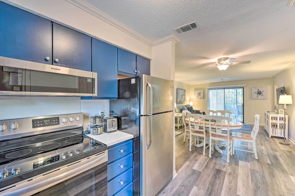 2 Pools + Hot Tub: Hilton Head Island Condo!