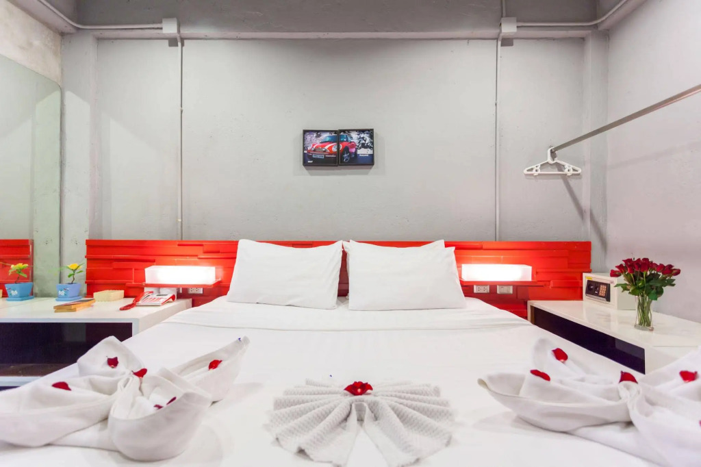 Madam Inn Patong