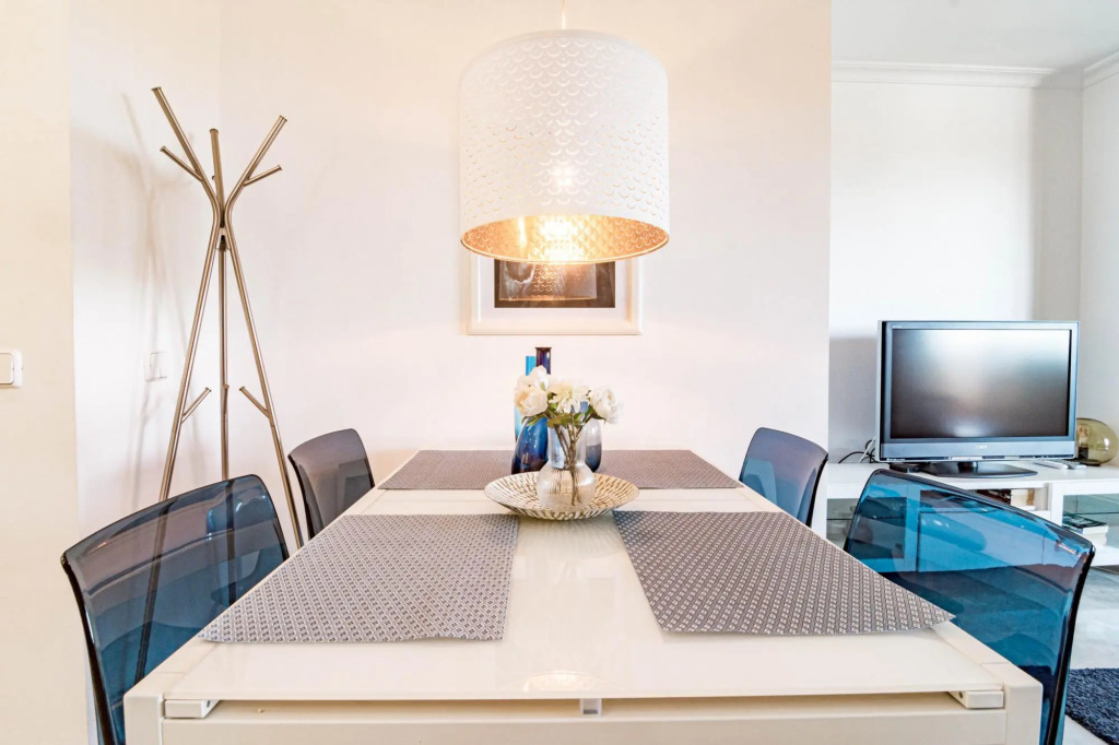 SAT2 - Modern 2 bedroom apartment with ocean view