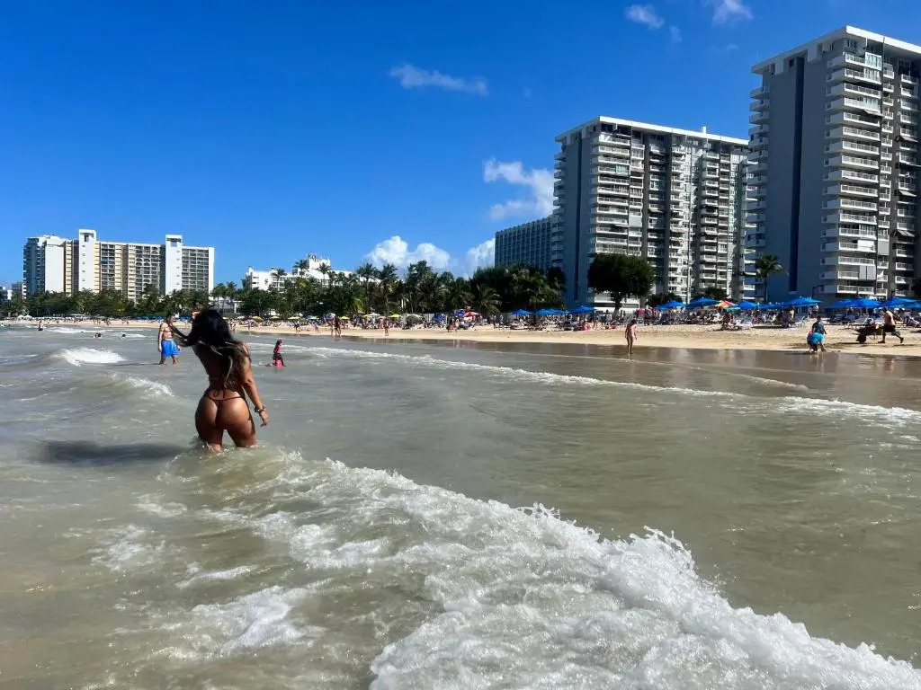 Ocean View apt on Isla Verde in a 14th floor