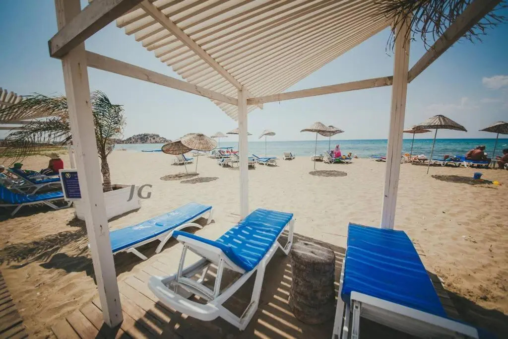 APARTAMENTY 1 komn. 70m do pljazha. akvapark*