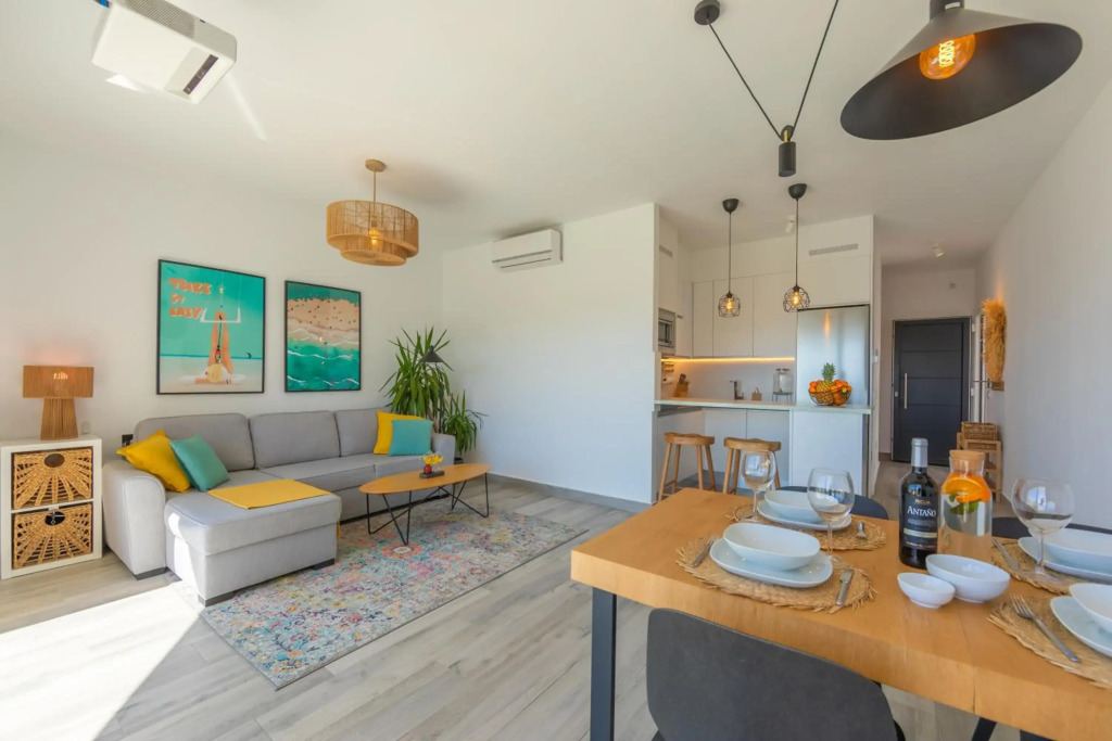 Views, Terrace & Pool - Fibre WIFI - SimplyTarifa