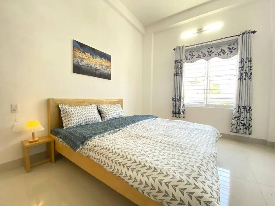 Cheerful 4 BR home near My Khe Beach& local market