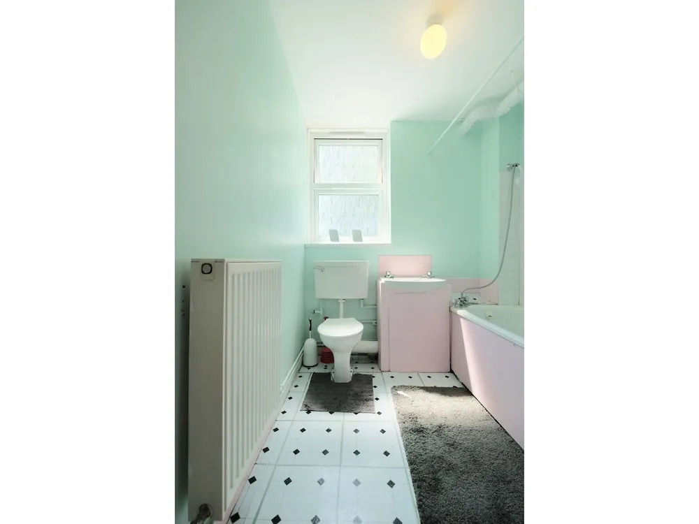 A Cosy two Bedroom Apartment, Sleeps 3