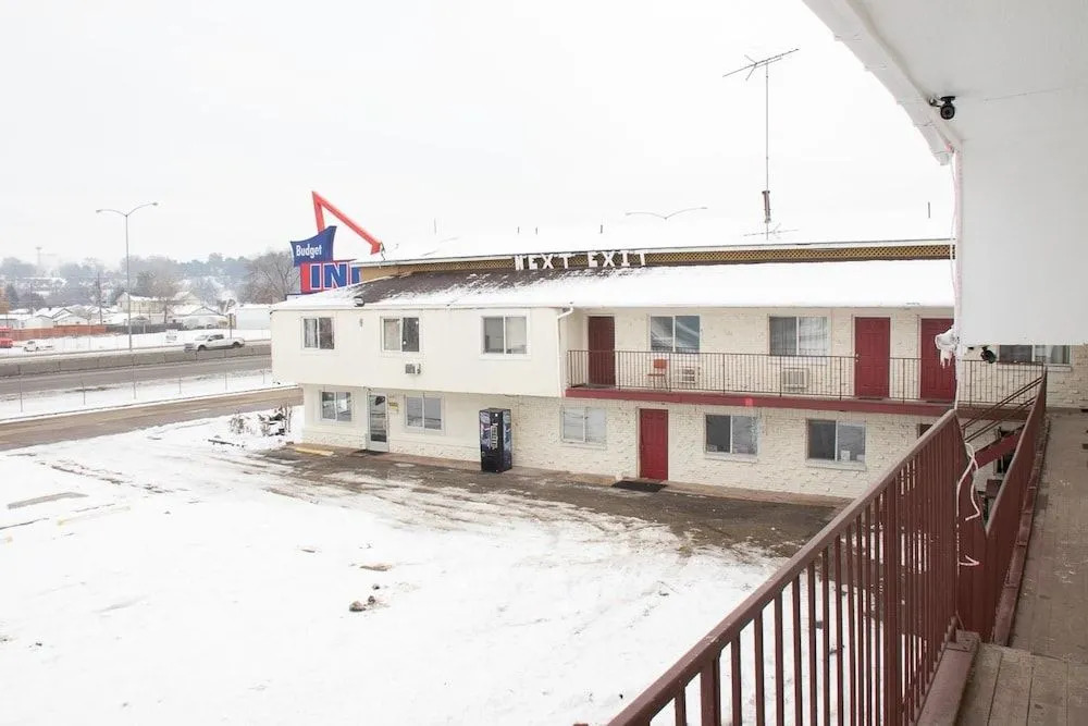 Budget Inn