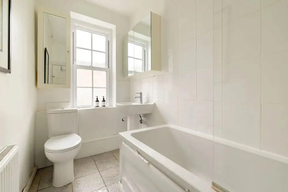 Well-located 2-bedroom Flat in Chelsea