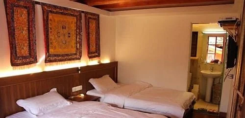 Lijiang Naluwan Inn