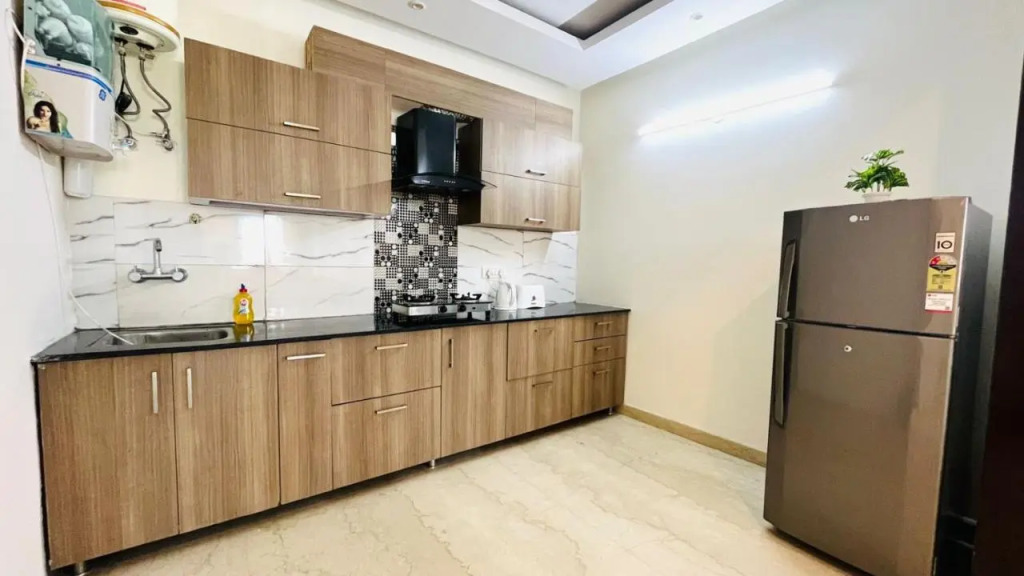 Bluo 1Bhk Defence Colony Mkt - Balcony, Parking
