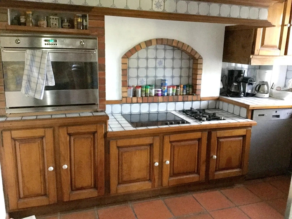 House With 6 Bedrooms in Veyrières, With Enclosed Garden and Wifi - 15