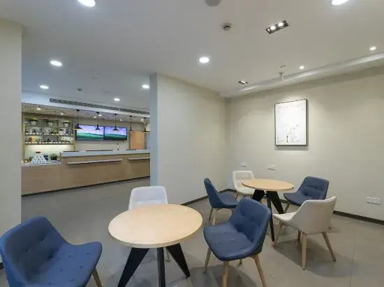 HanTing Hotel (Ningbo Fenghua Intime Mall)