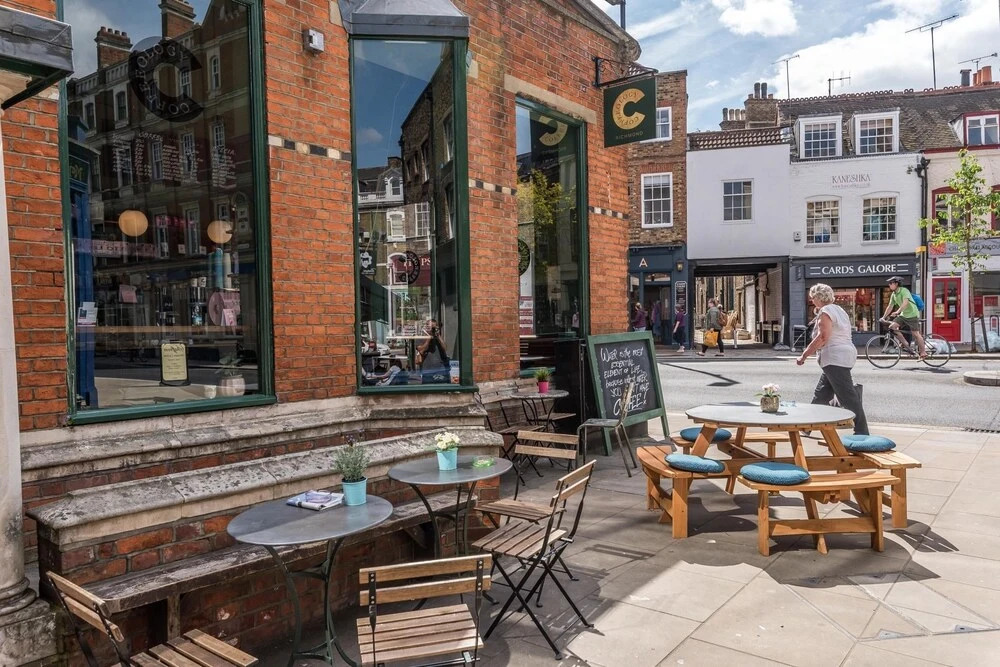 NEW 3BD Flat in the Heart of Richmond Town Centre
