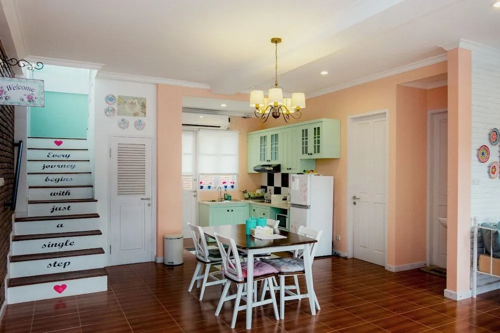 Sweet Peach House