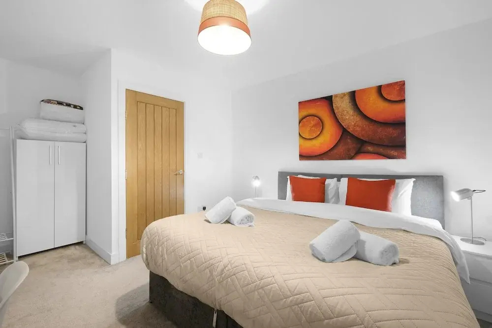 Eastons 1 Bedroom Apt. with Sofa Bed