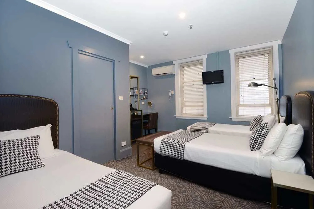 Hotel Emerald