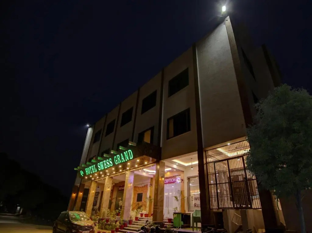 SG Grand by Treebo Hotels