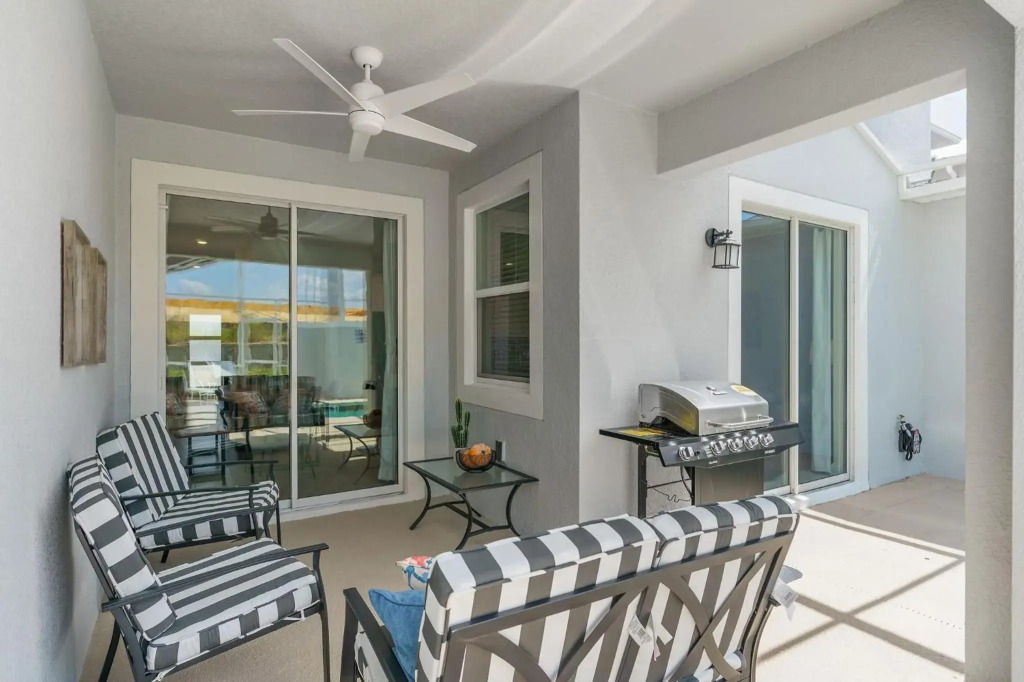Amazing New Resort Style Townhome 4BR - 10 Guest!