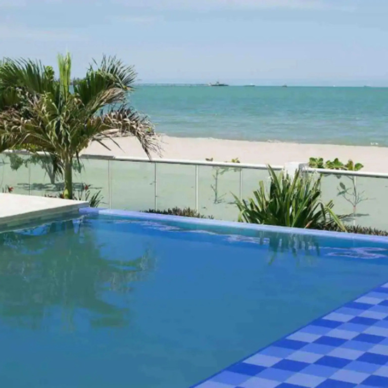 Apartamento Moderno Frente A La Playa Coveñas