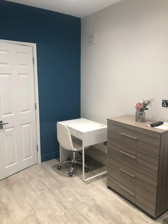 Toynbee Street Ro 3 · Good-looking Room In Spitalfields