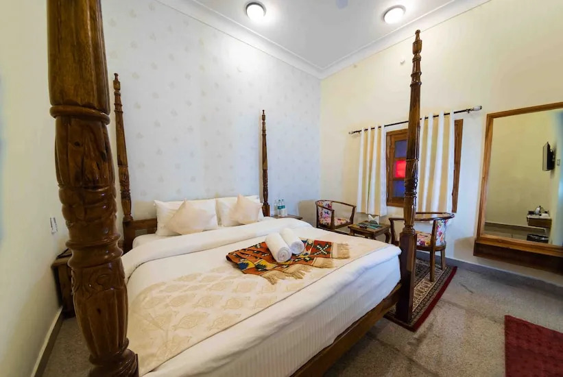 Rajasi Palace