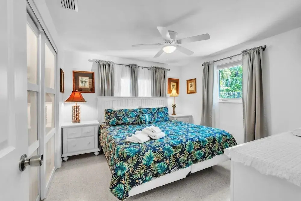 Beach N Bay 204 1 Bedroom Villa by RedAwning