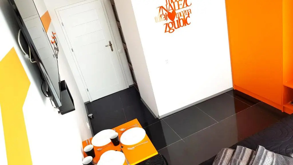 Walk distance to mokotow business park